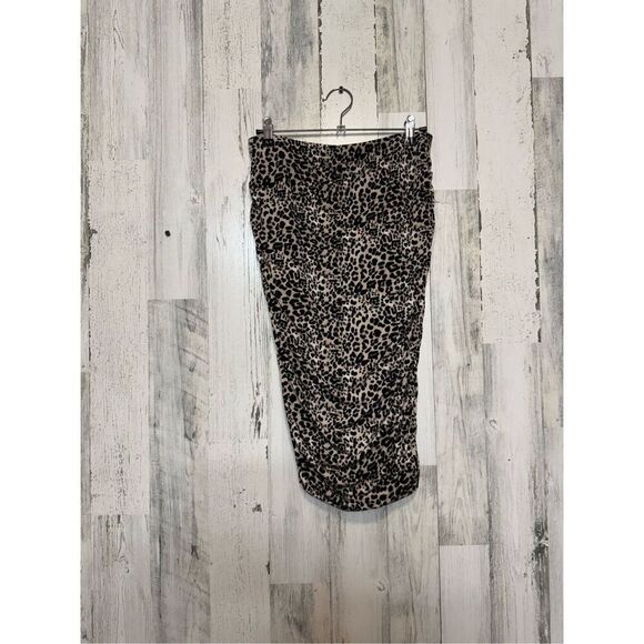 Vince Camuto Leopard Print Mini Skirt - Picture 2 of 9